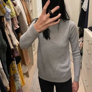 Lululemon sweater size 8